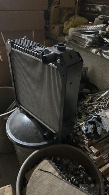 Radiador de retroexcavadora Case 420 de plástico aluminio - Imagen 2