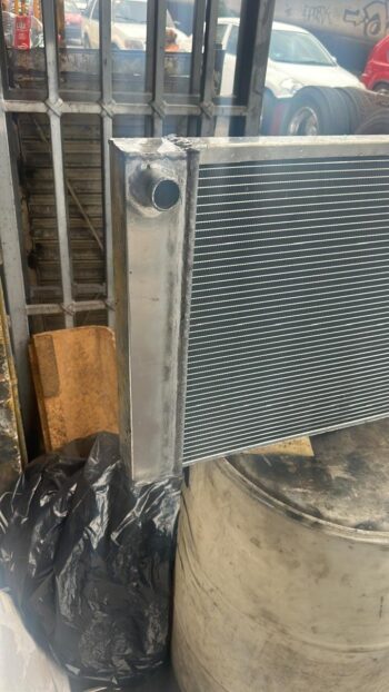 Radiador de Chevrolet Silverado 1996 1997 1998 1999 2000 2001 fabricado completo de aluminio - Imagen 2