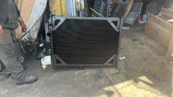 Radiador de Freightliner Columbia 1992 1993 1994 1995 1996 1997 1998 completo de cobre